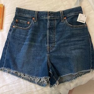 NWT Levi’s ribcage shorts